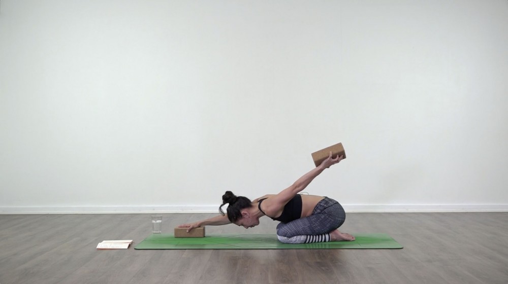 Sholders Yoga Class_0