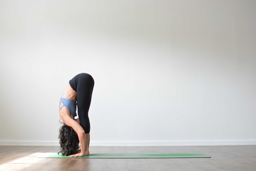 Uttanasana If you have limited flexibility in your hamstring, this posture will stretch your lateral hamstring muscle, the biceps femoris.