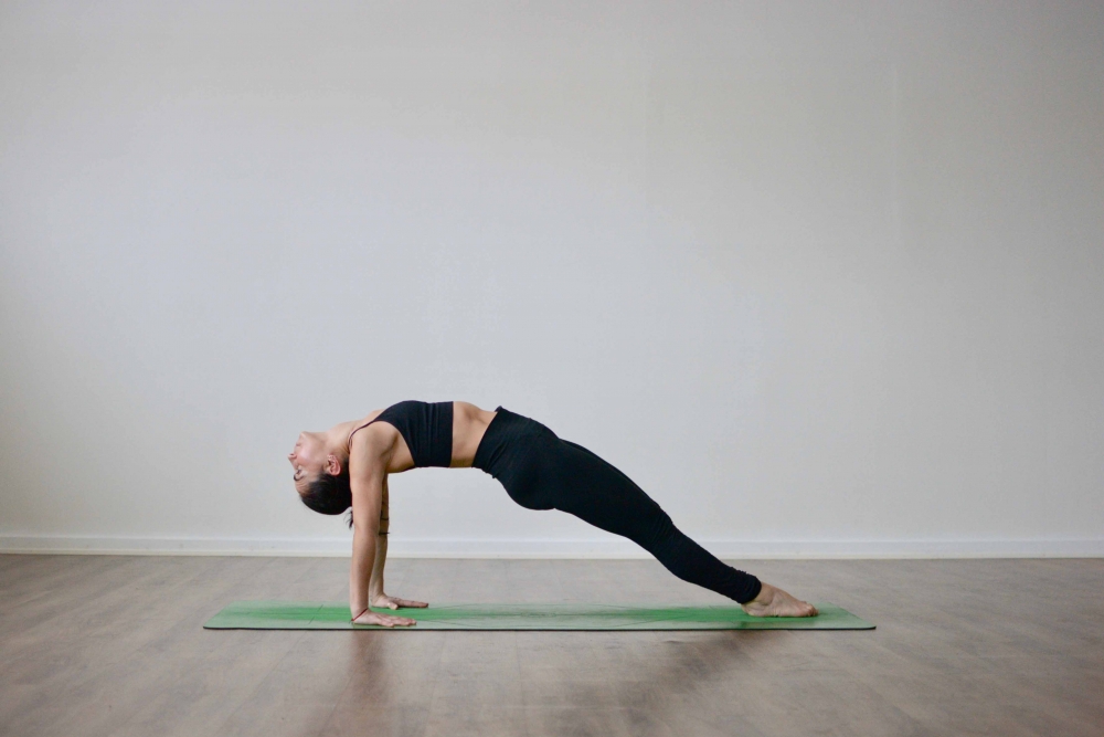 Upward Plank Pose This pose aims to strengthen the hamstrings as well as the glutes, calves, and back muscles
